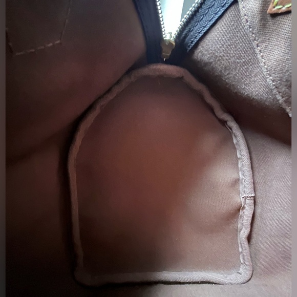 Authentic Louis Vuitton Monogram canvas Speedy 30 - Picture 9 of 14